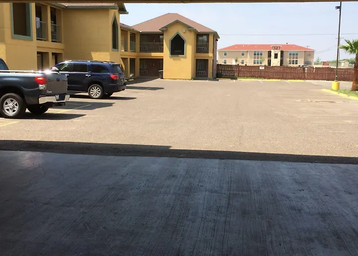 Country Hill Inn & Suite Eagle Pass