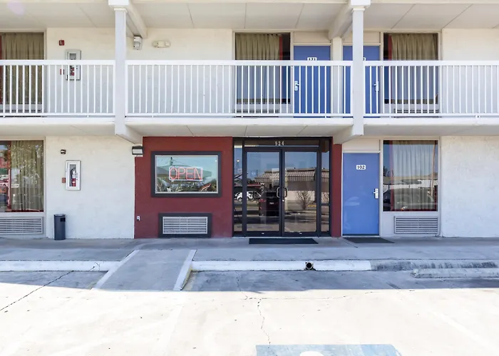 Motel 6-Uvalde, Tx